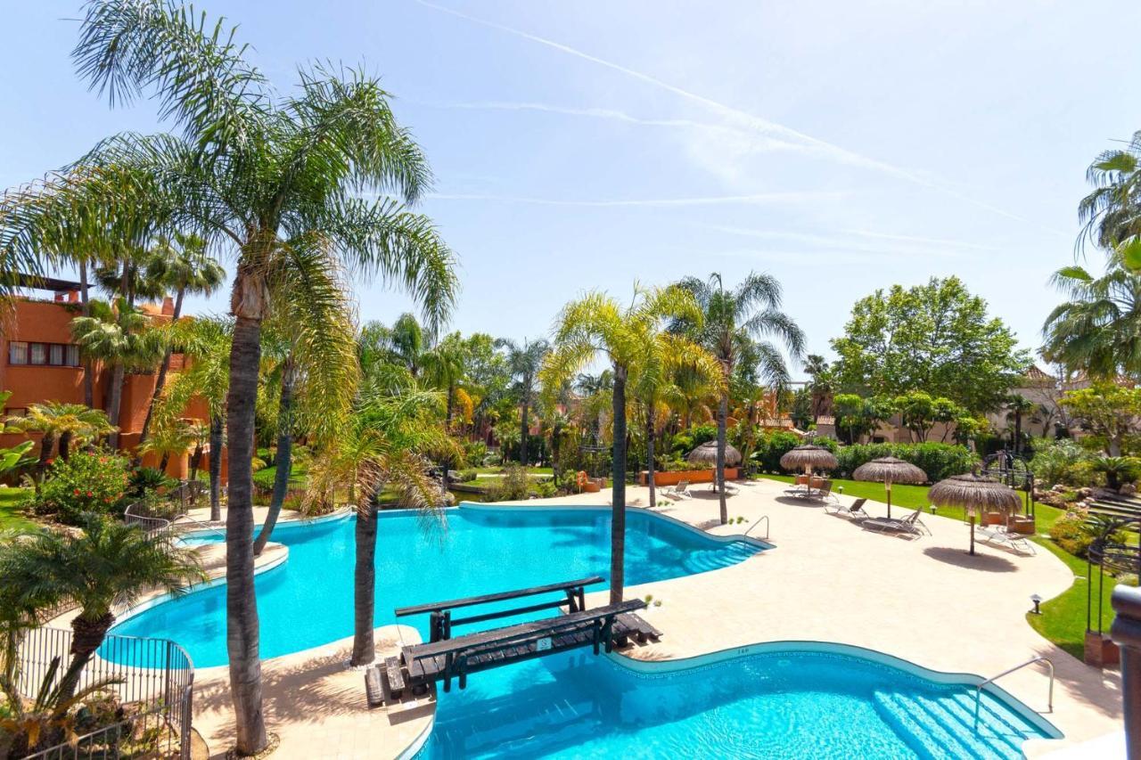 La Alzambra, Puerto Banus Apartment *